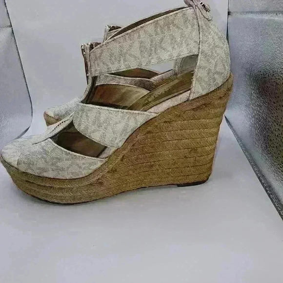 Michael Kors Cream Wedges - Picture 2 of 4